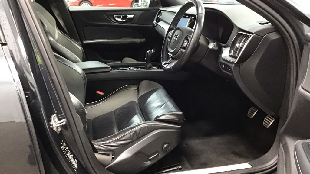 Used Volvo V60 2019 for sale - 77608879: Photo 13
