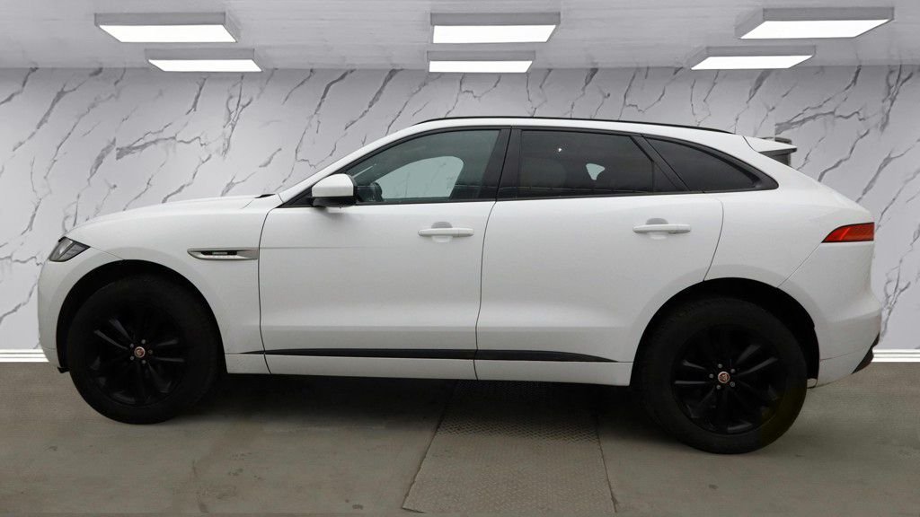 Used Jaguar F-Pace 2018 for sale - 77608909: Photo 8