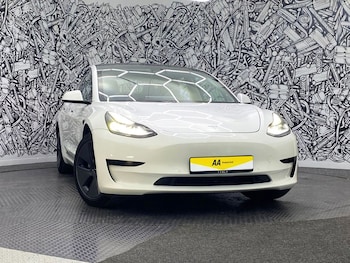 Used Tesla Model 3 2021 for sale - 76223676: Photo