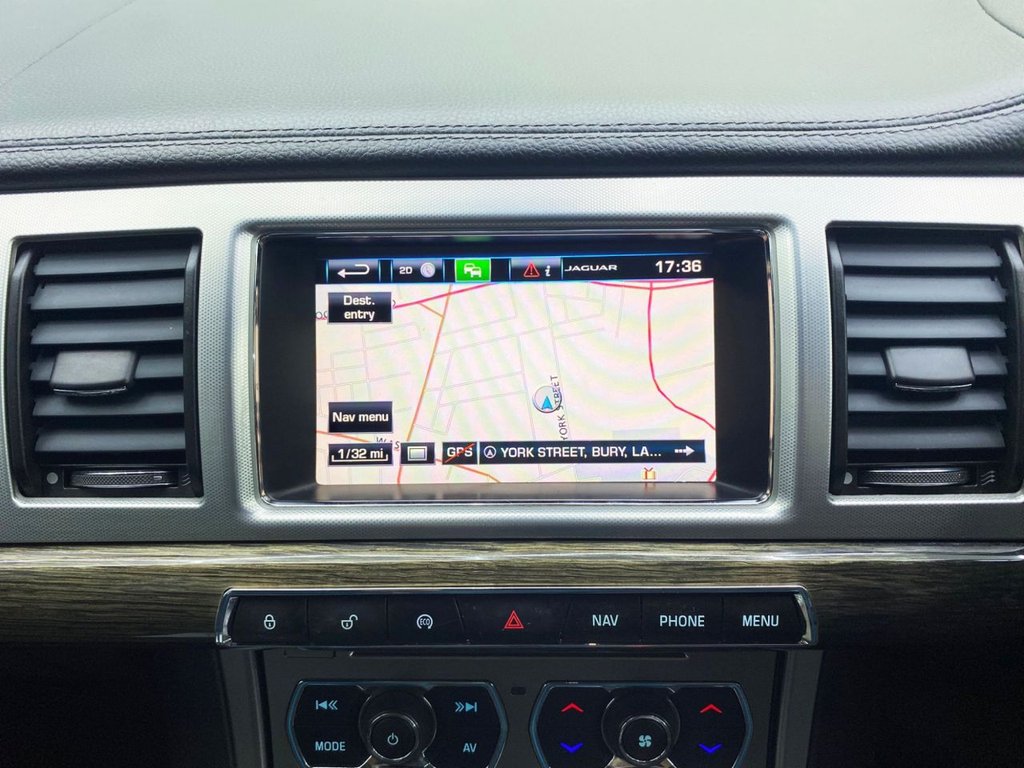 Used Jaguar XF 2014 for sale - 76670677: Photo 17