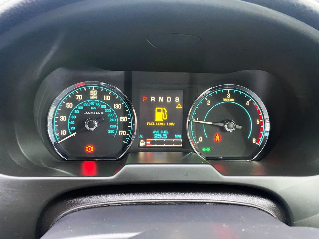 Used Jaguar XF 2014 for sale - 76670677: Photo 28