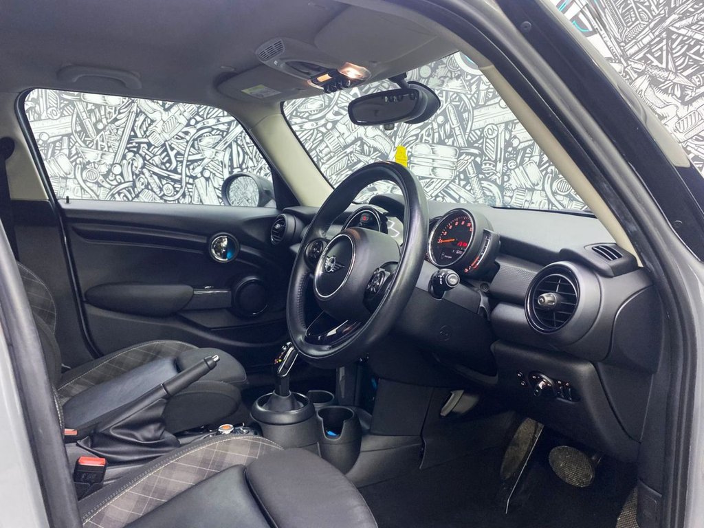 Used MINI Hatch 2018 for sale - 78030123: Photo 24
