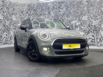 Used MINI Hatch 2018 for sale - 78030123: Photo