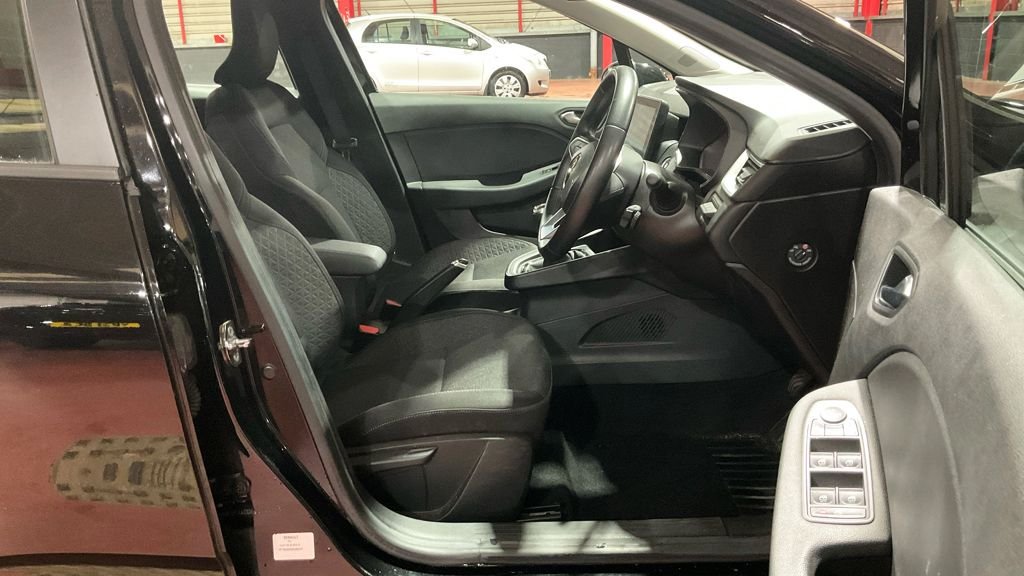 Used Renault Clio 2021 for sale - 76740222: Photo 10