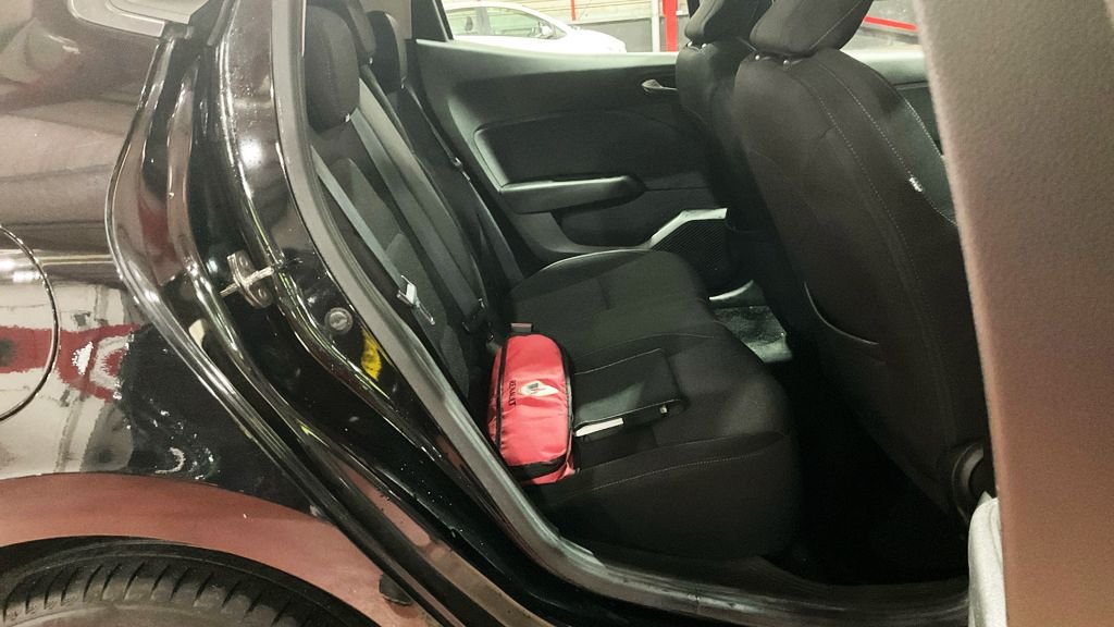 Used Renault Clio 2021 for sale - 76740222: Photo 11