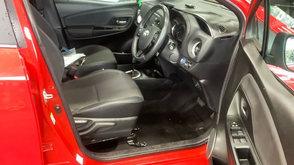 Used Toyota Yaris 2018 for sale - 77642781: Photo 12