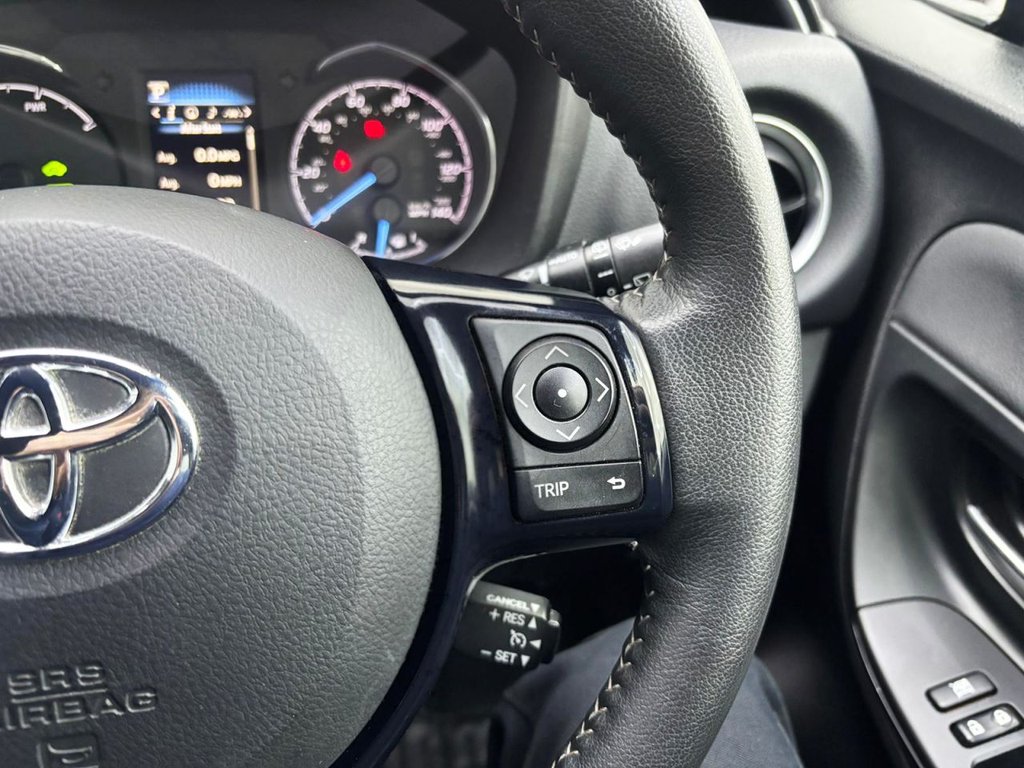 Used Toyota Yaris 2018 for sale - 77642781: Photo 25