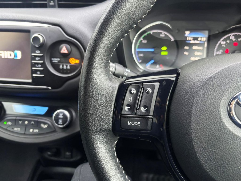 Used Toyota Yaris 2018 for sale - 77642781: Photo 27