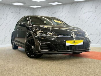 Used Volkswagen Golf 2017 for sale - 78372564: Photo