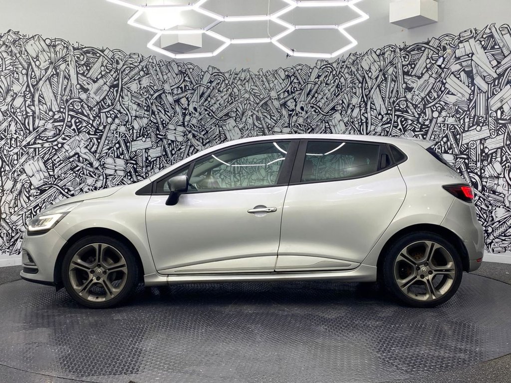 Used Renault Clio 2018 for sale - 76617772: Photo 11