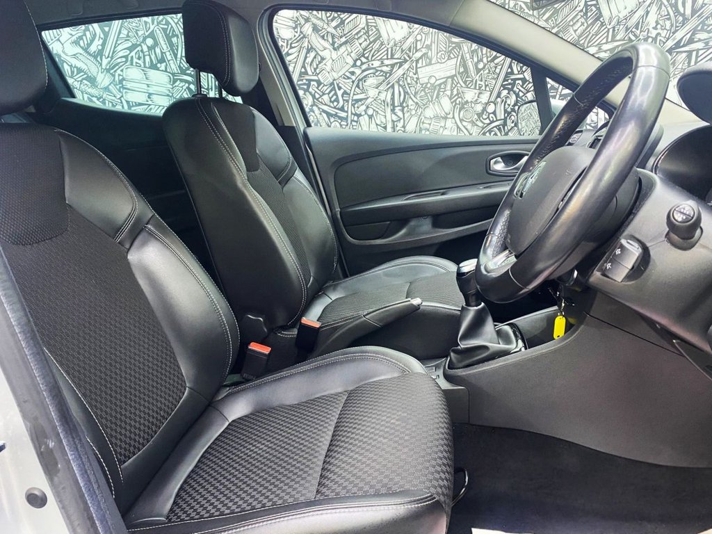 Used Renault Clio 2018 for sale - 76617772: Photo 23