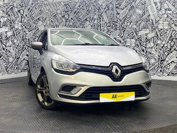Used Renault Clio 2018 for sale - 76617772: Photo