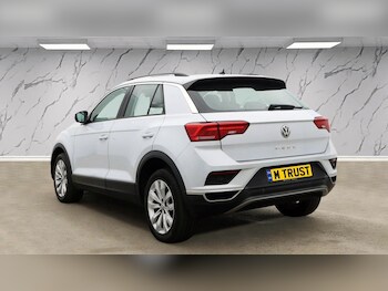 Used Volkswagen T-Roc 2018 for sale - 78645781: Photo