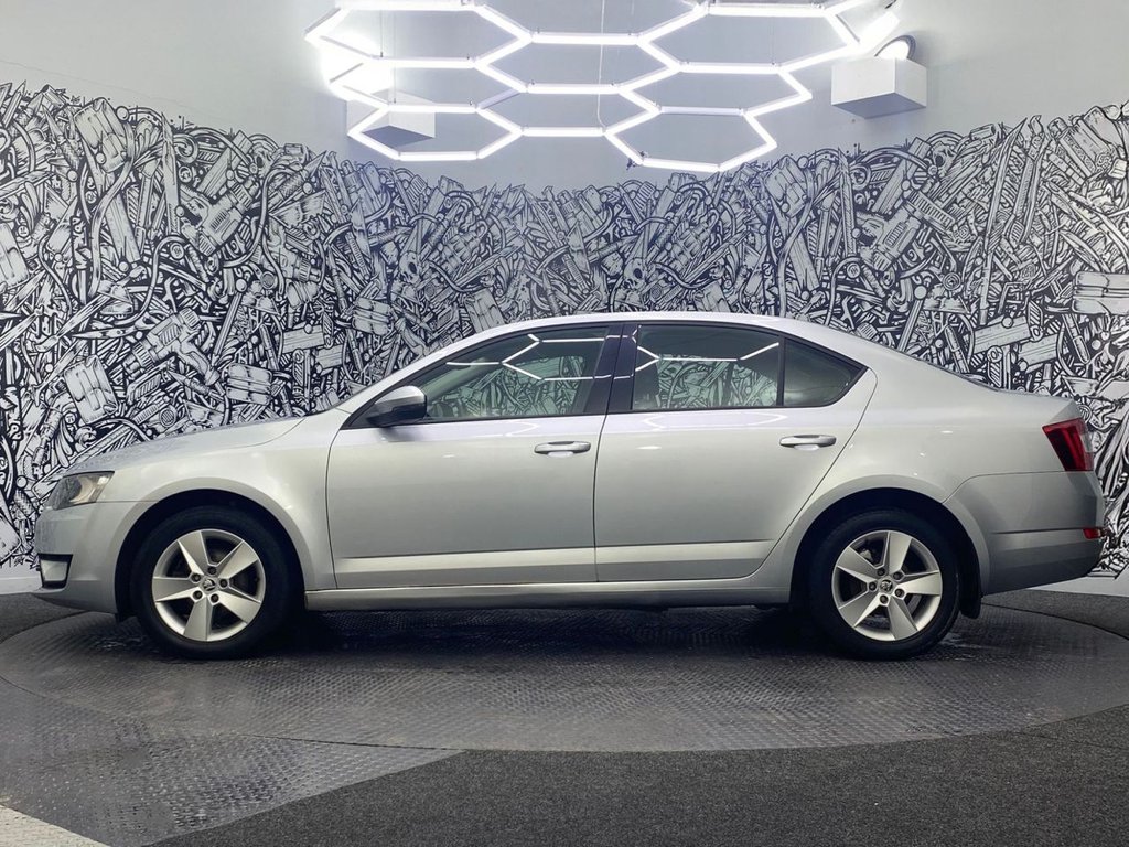 Used Skoda Octavia 2014 for sale - 77680286: Photo 10