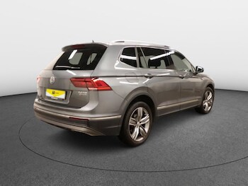 Used Volkswagen Tiguan Allspace 2018 for sale - 76010031: Photo