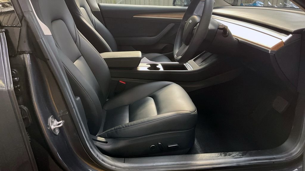 Used Tesla Model 3 2021 for sale - 76132855: Photo 10