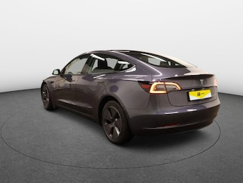 Used Tesla Model 3 2021 for sale - 76132855: Photo 4