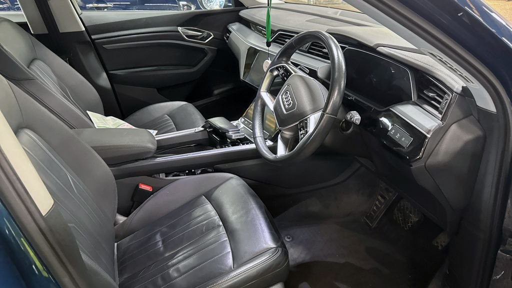 Used Audi e-tron 2021 for sale - 76118847: Photo 10