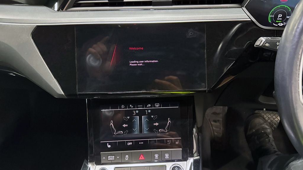 Used Audi e-tron 2021 for sale - 76118847: Photo 8
