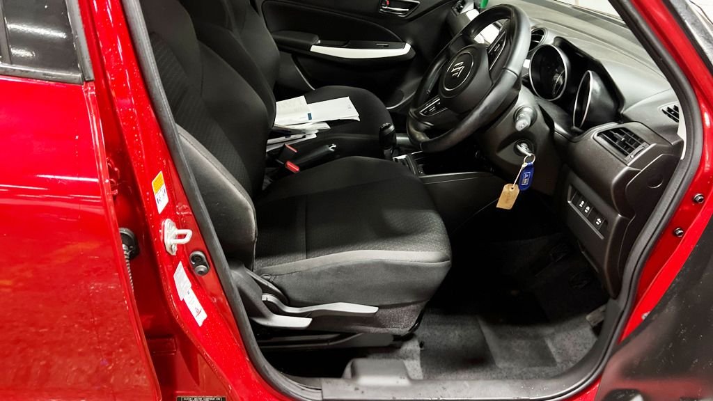 Used Suzuki Swift 2021 for sale - 77038204: Photo 10