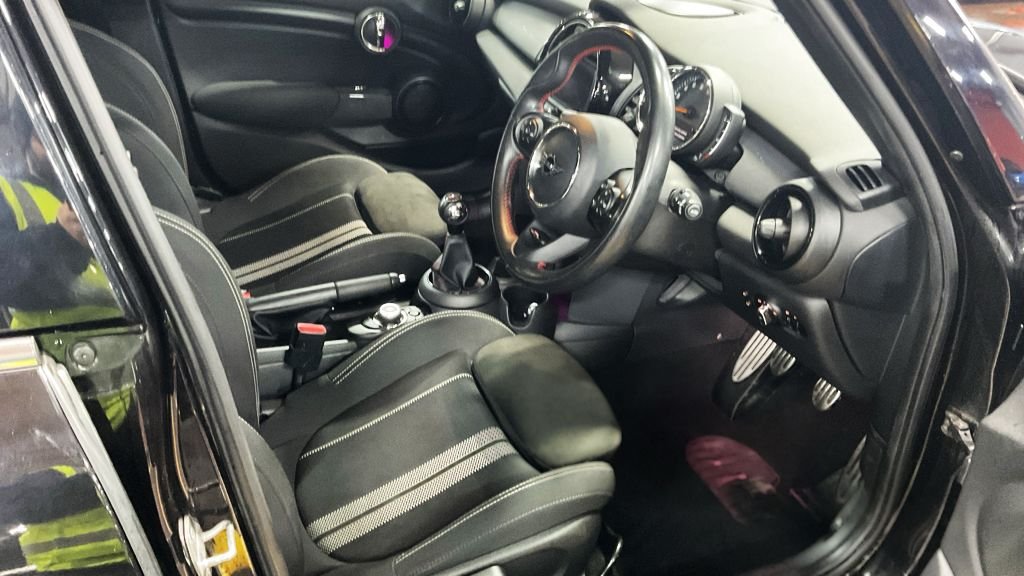 Used MINI Hatch 2020 for sale - 77370056: Photo 12