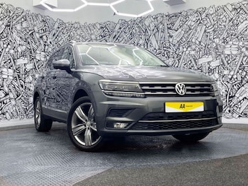 Used Volkswagen Tiguan 2018 for sale - 78241000: Photo