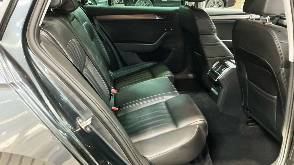 Used Skoda Superb 2021 for sale - 76396228: Photo 11