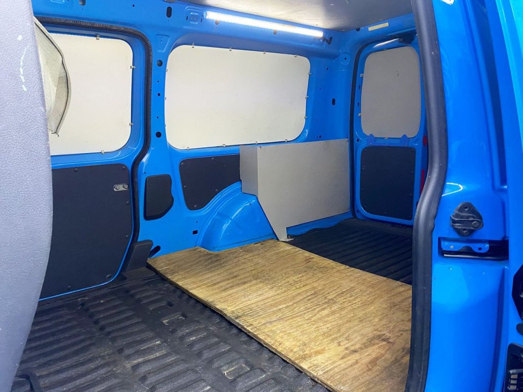 Used Volkswagen Caddy Maxi 2011 for sale - 77037660: Photo 23