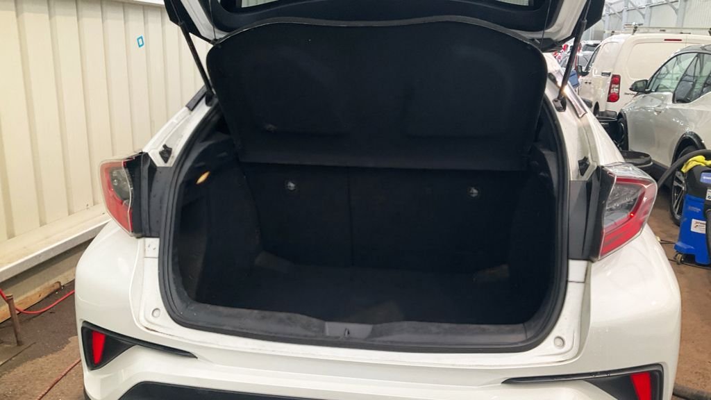 Used Toyota C-HR 2019 for sale - 78154064: Photo 14