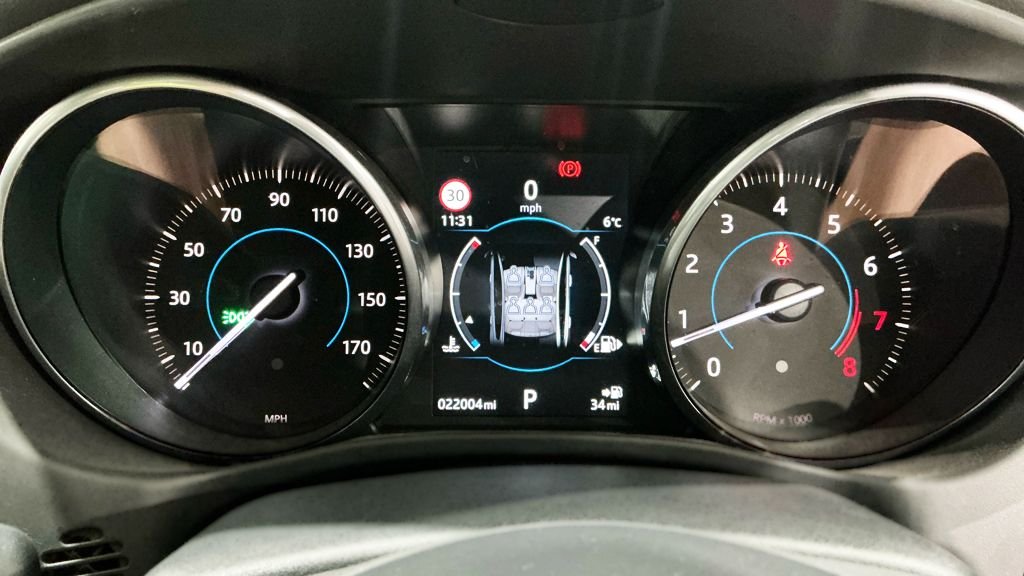 Used Jaguar XE 2017 for sale - 77384379: Photo 11