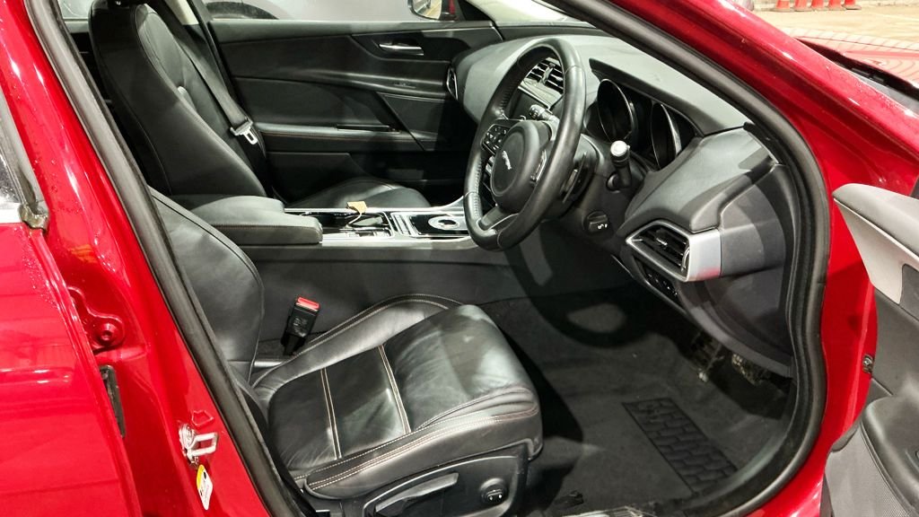 Used Jaguar XE 2017 for sale - 77384379: Photo 12