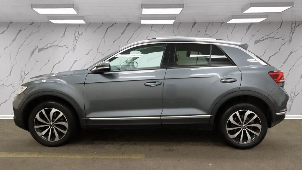 Used Volkswagen T-Roc 2022 for sale - 78145136: Photo 8