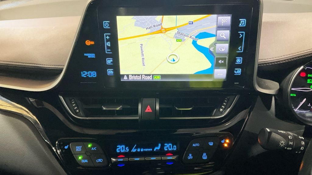 Used Toyota C-HR 2018 for sale - 77655137: Photo 10