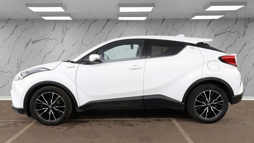 Used Toyota C-HR 2018 for sale - 77655137: Photo 8