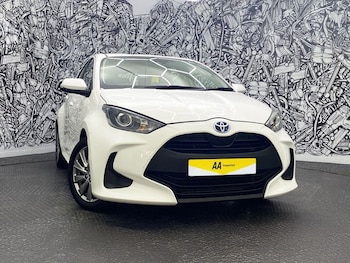 Used Toyota Yaris 2022 for sale - 76482521: Photo