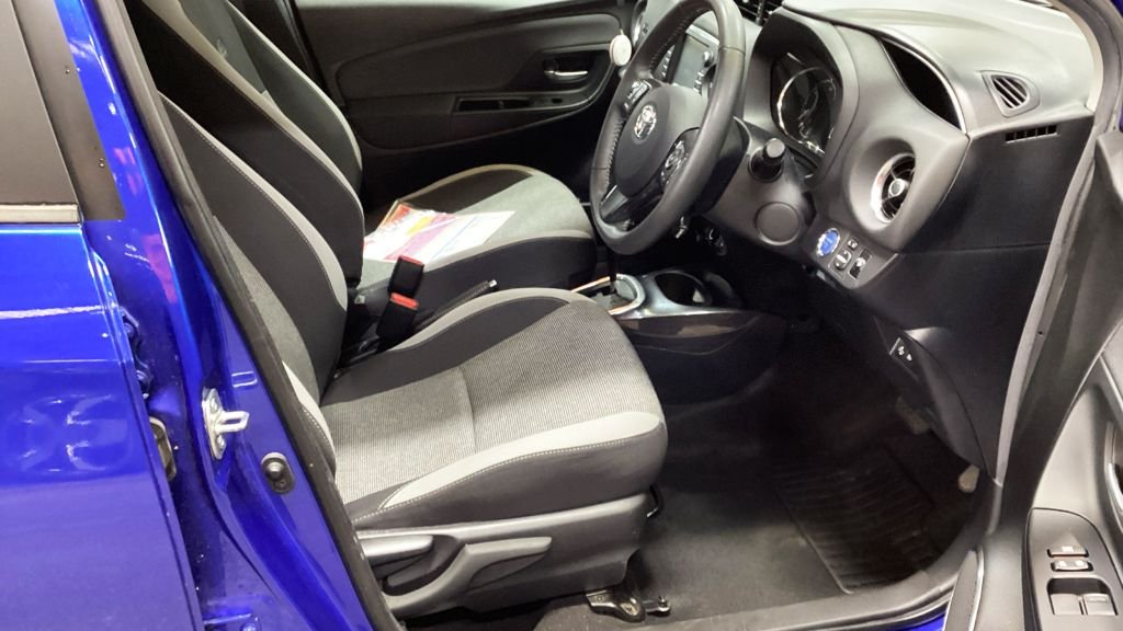 Used Toyota Yaris 2020 for sale - 78145321: Photo 12