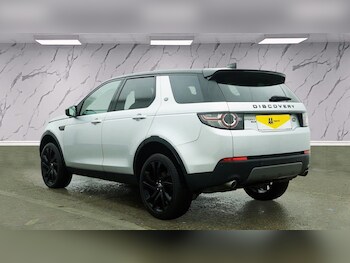 Used Land Rover Discovery Sport 2018 for sale - 77507477: Photo