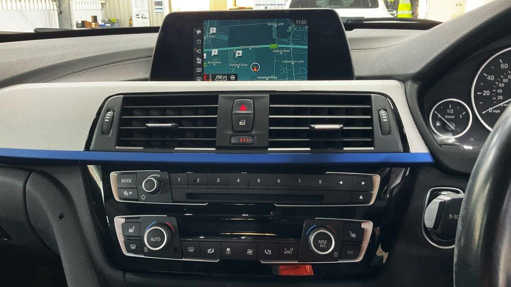 Used BMW 3 Series 2018 for sale - 77642586: Photo 10