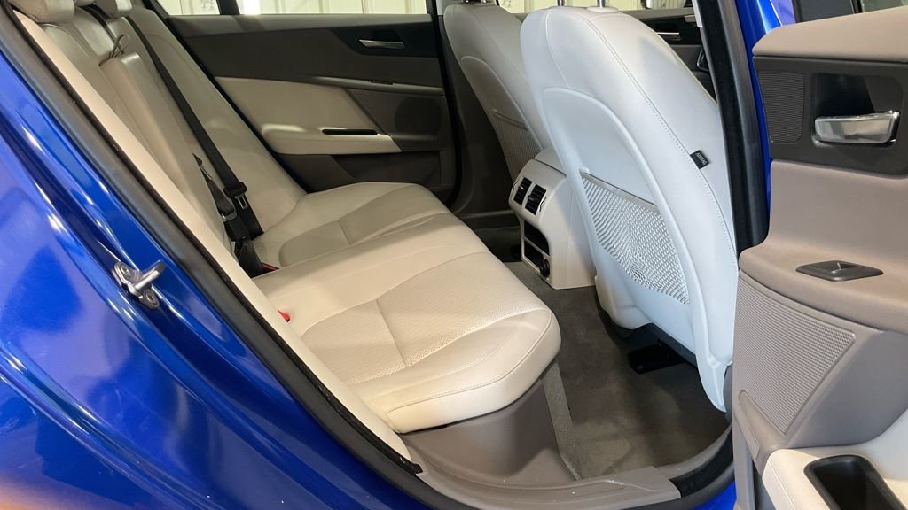 Used Jaguar XE 2018 for sale - 76092768: Photo 10