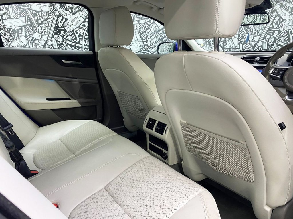 Used Jaguar XE 2018 for sale - 76092768: Photo 25