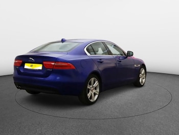 Used Jaguar XE 2018 for sale - 76092768: Photo 4