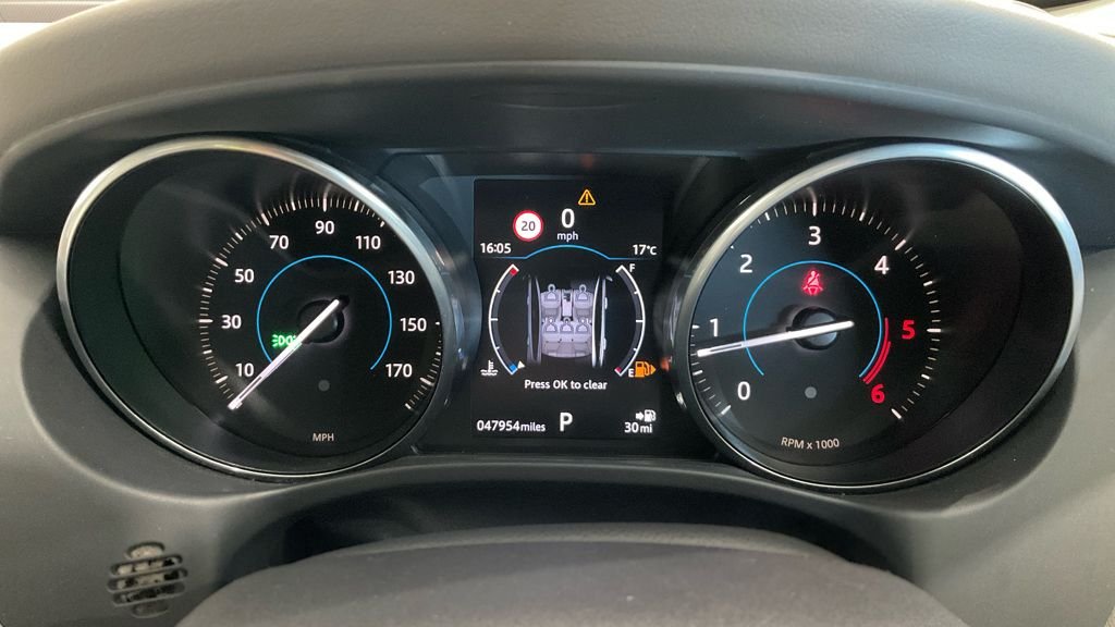 Used Jaguar XE 2018 for sale - 76092768: Photo 8