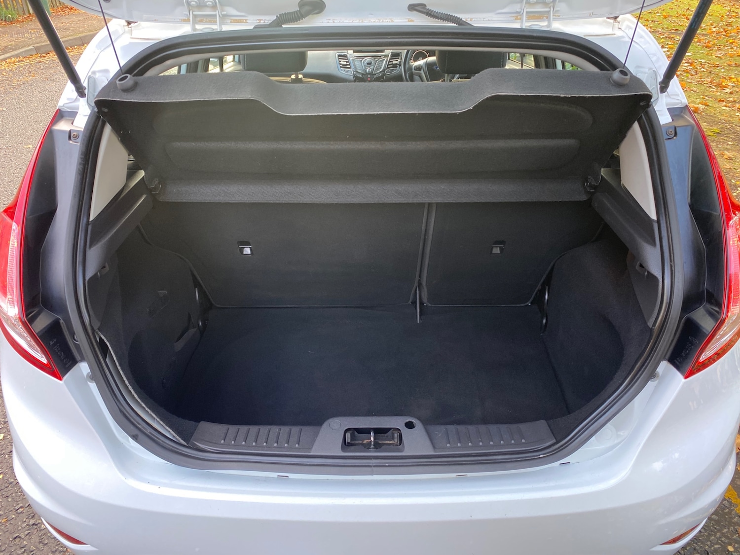 Used Ford Fiesta 2014 for sale - 76330144: Photo 14