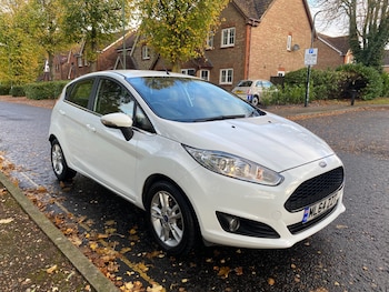 2014 (64) - 1.25 82 Zetec 5dr