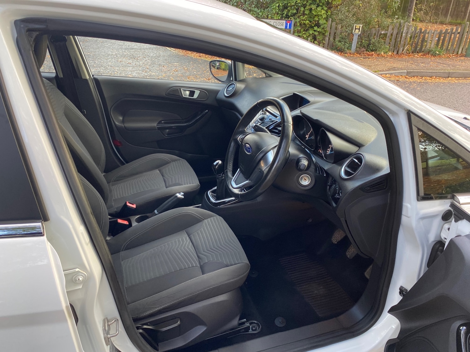 Used Ford Fiesta 2014 for sale - 76330144: Photo 9