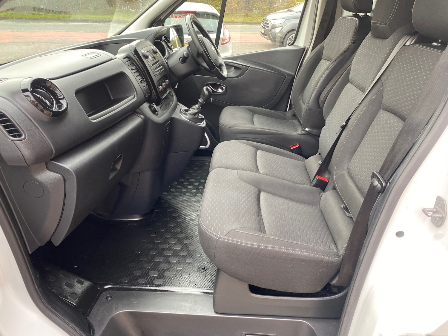 Used Vauxhall Vivaro 2018 for sale - 76242812: Photo 10