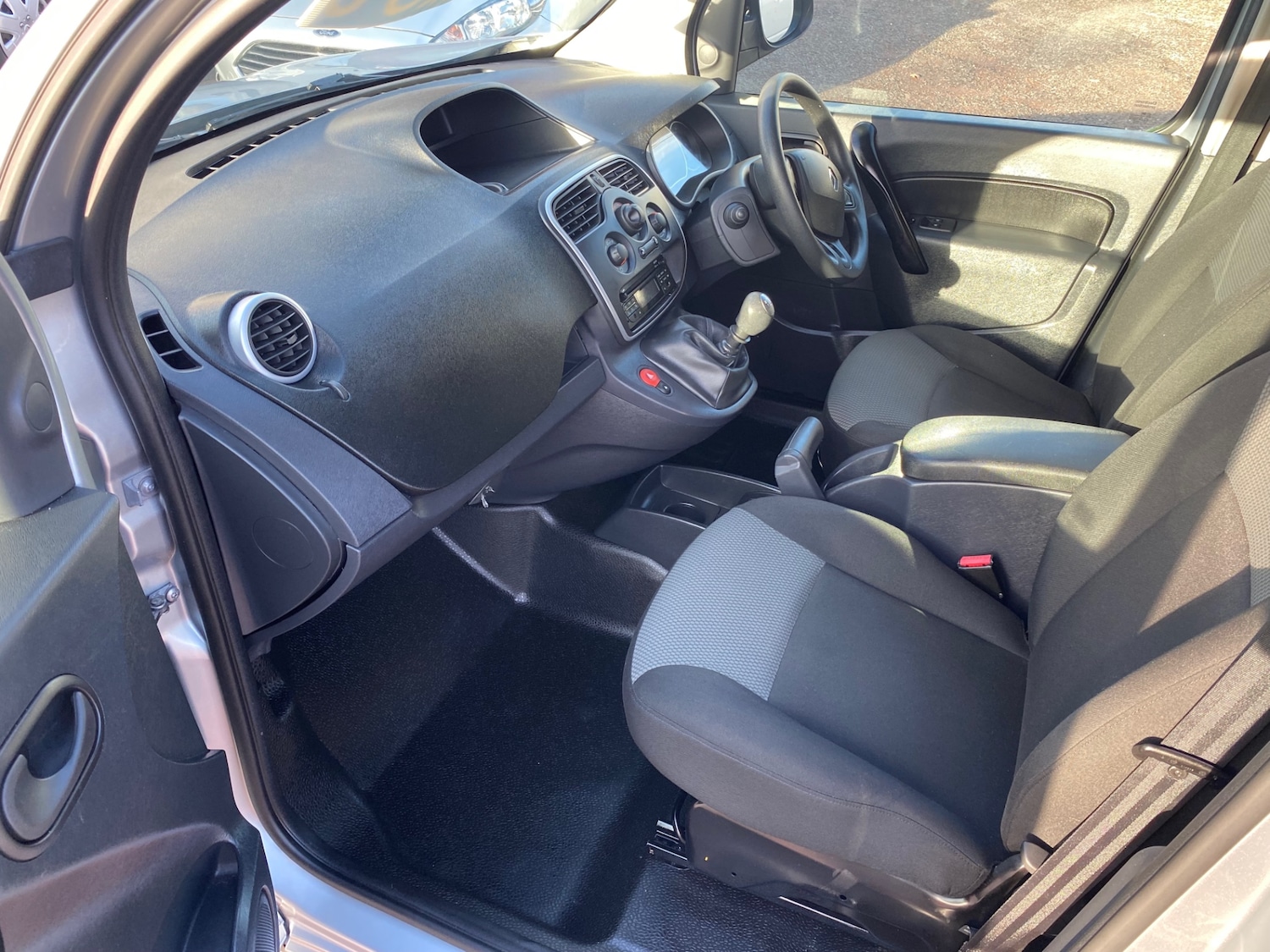 Used Renault Kangoo 2020 for sale - 77392727: Photo 10