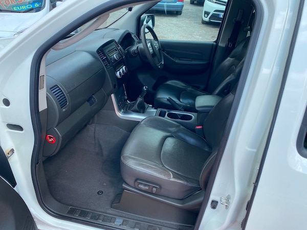 Used Nissan Navara 2011 for sale - 62270952: Photo 12