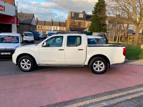 Used Nissan Navara 2011 for sale - 62270952: Photo 4