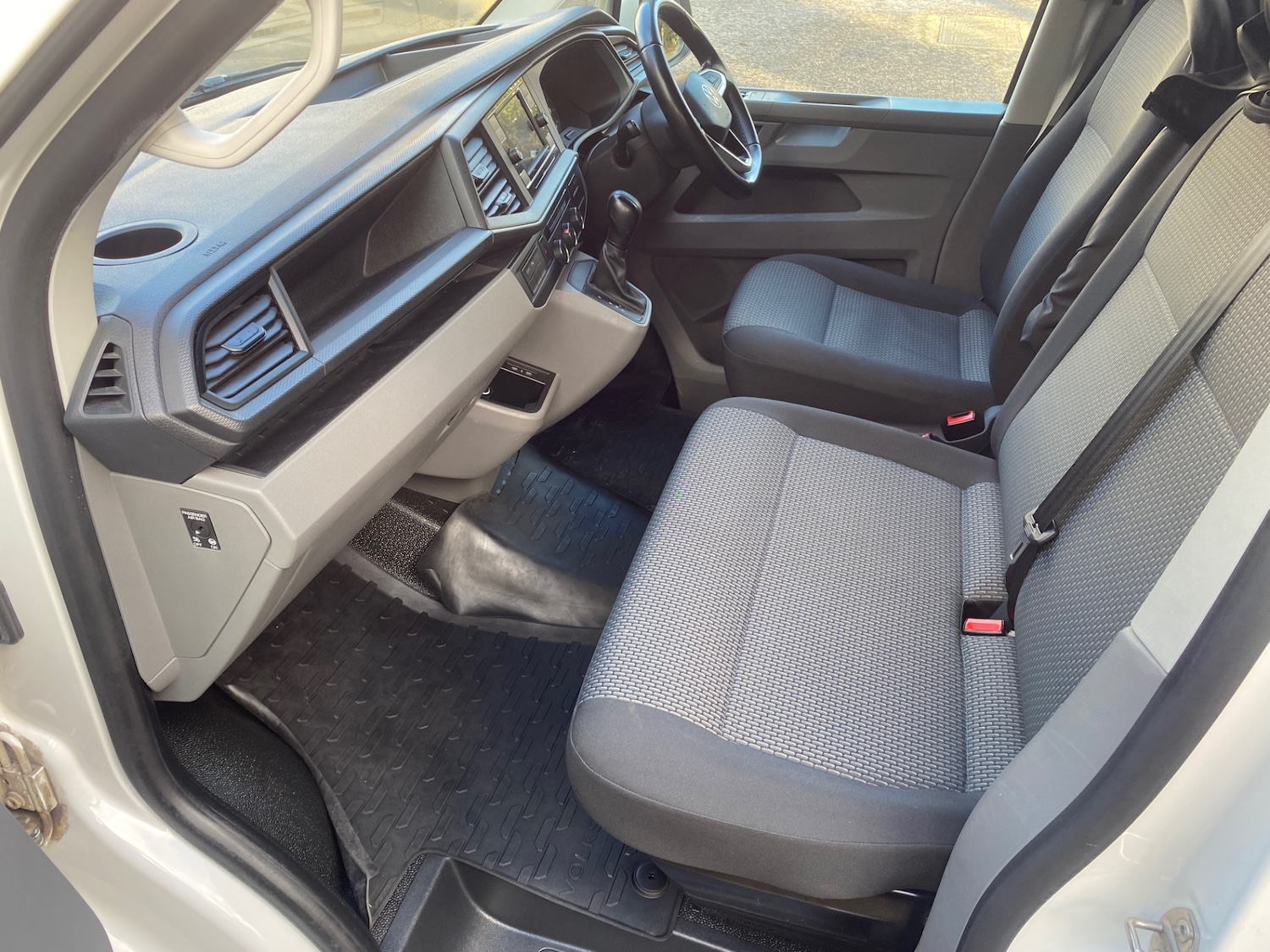 Used Volkswagen Transporter 2021 for sale - 77261189: Photo 10